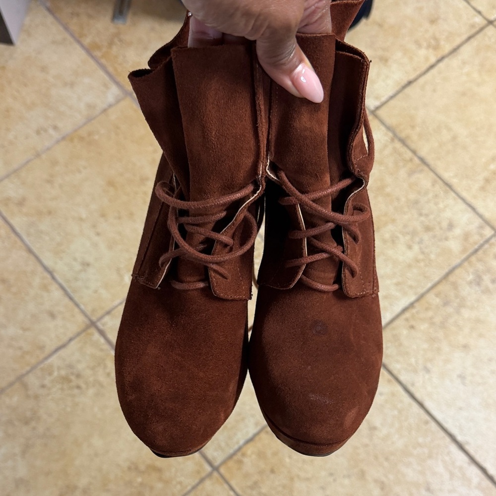 Brown Suede Women's short wedge Boots